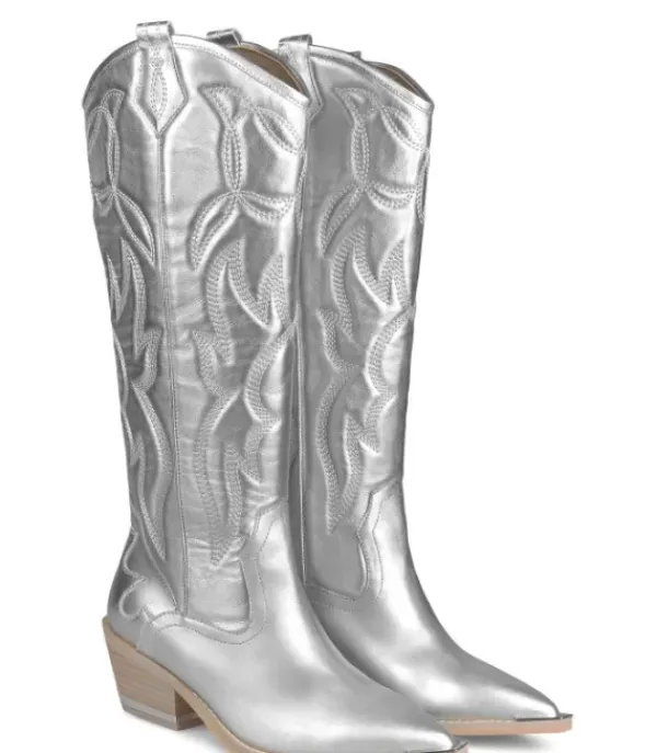 Botas Planas*Alma en Pena Comprar Bota Vaquera Con Bordado