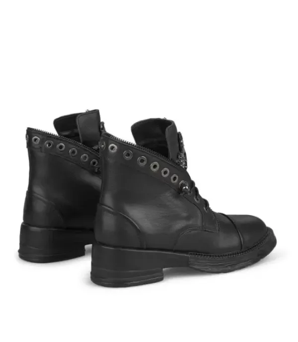 Botines Planos*Alma en Pena Comprar Botin Con Adorno Central